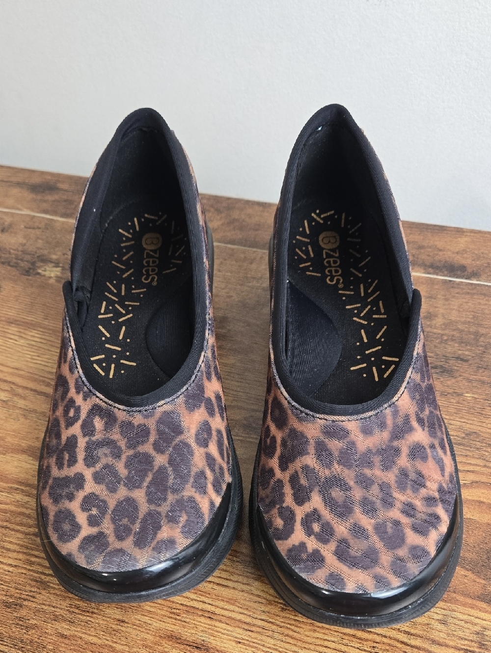 Bzees Fusion Washable Leopard Print Slip-On Comfort Shoes Sz 7 Brown Black Boho